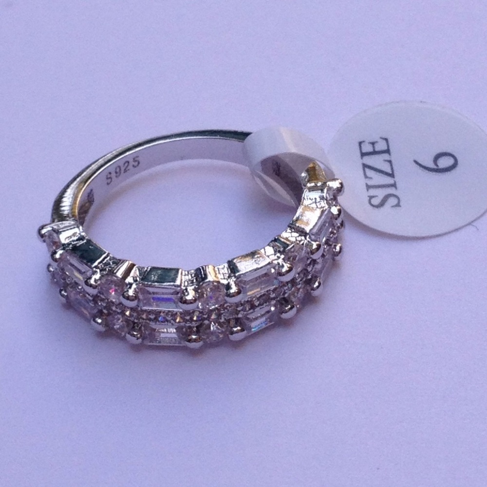 Silver Ring - Picture 3 of 3